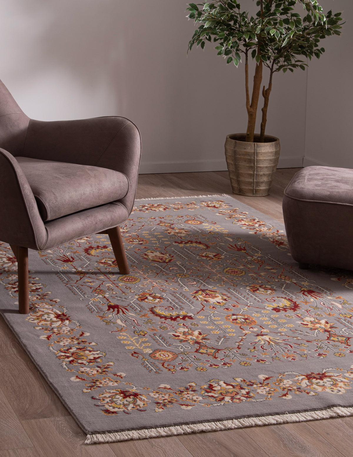 Rechteck Teppich Emmen Deluxe in Grau von Hadorn™ - Lifestyle Image