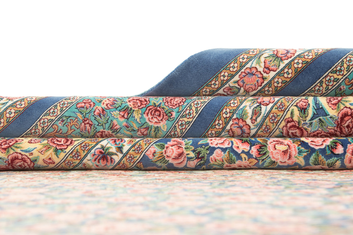 Rechteck Teppich Ghom Design in Blau von Hadorn™ - Lifestyle Image