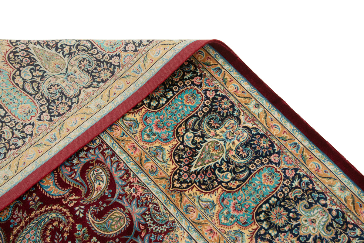 Rechteck Teppich Ghom Design in Rot von Hadorn™ - Lifestyle Image