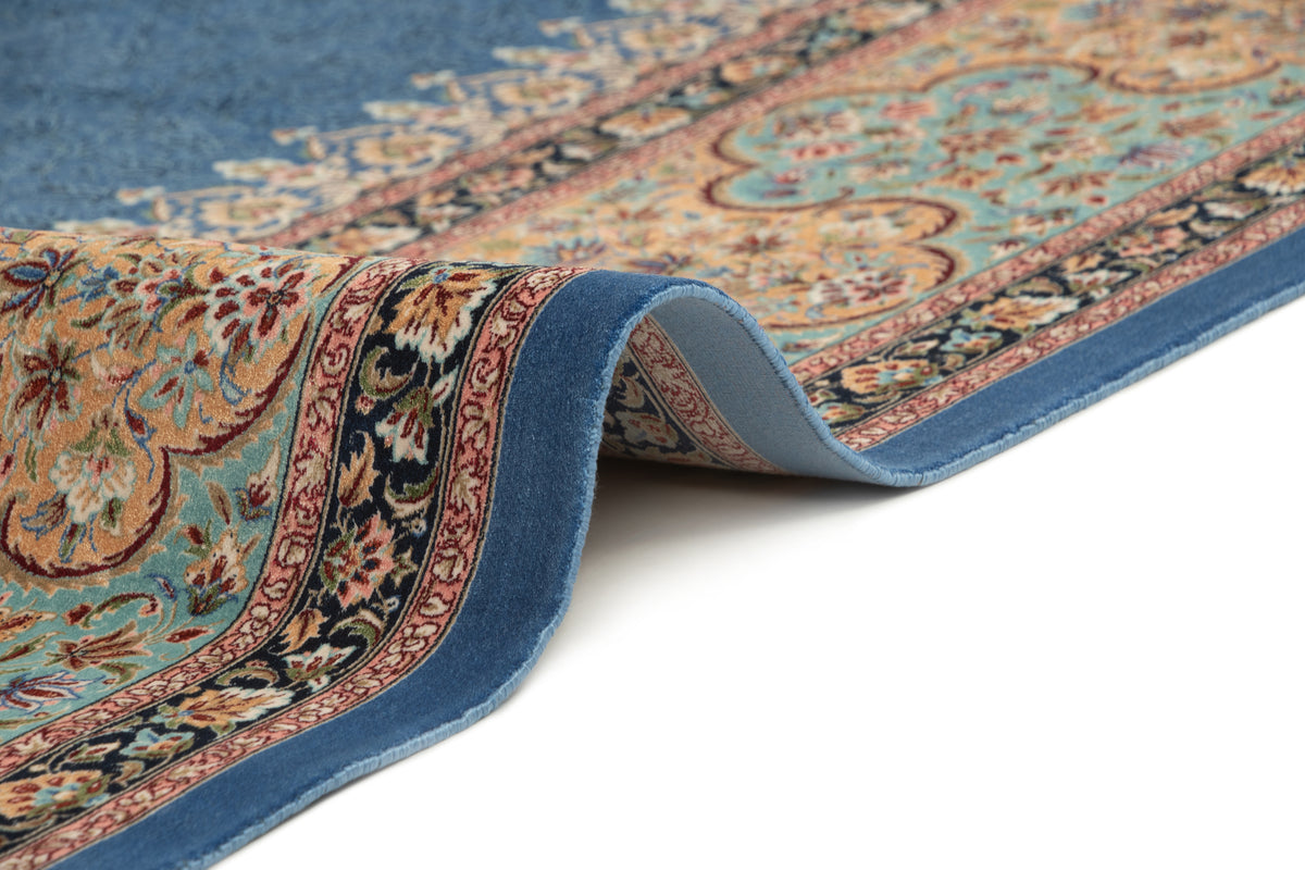 Rechteck Teppich Ghom Design in Blau von Hadorn™ - Lifestyle Image