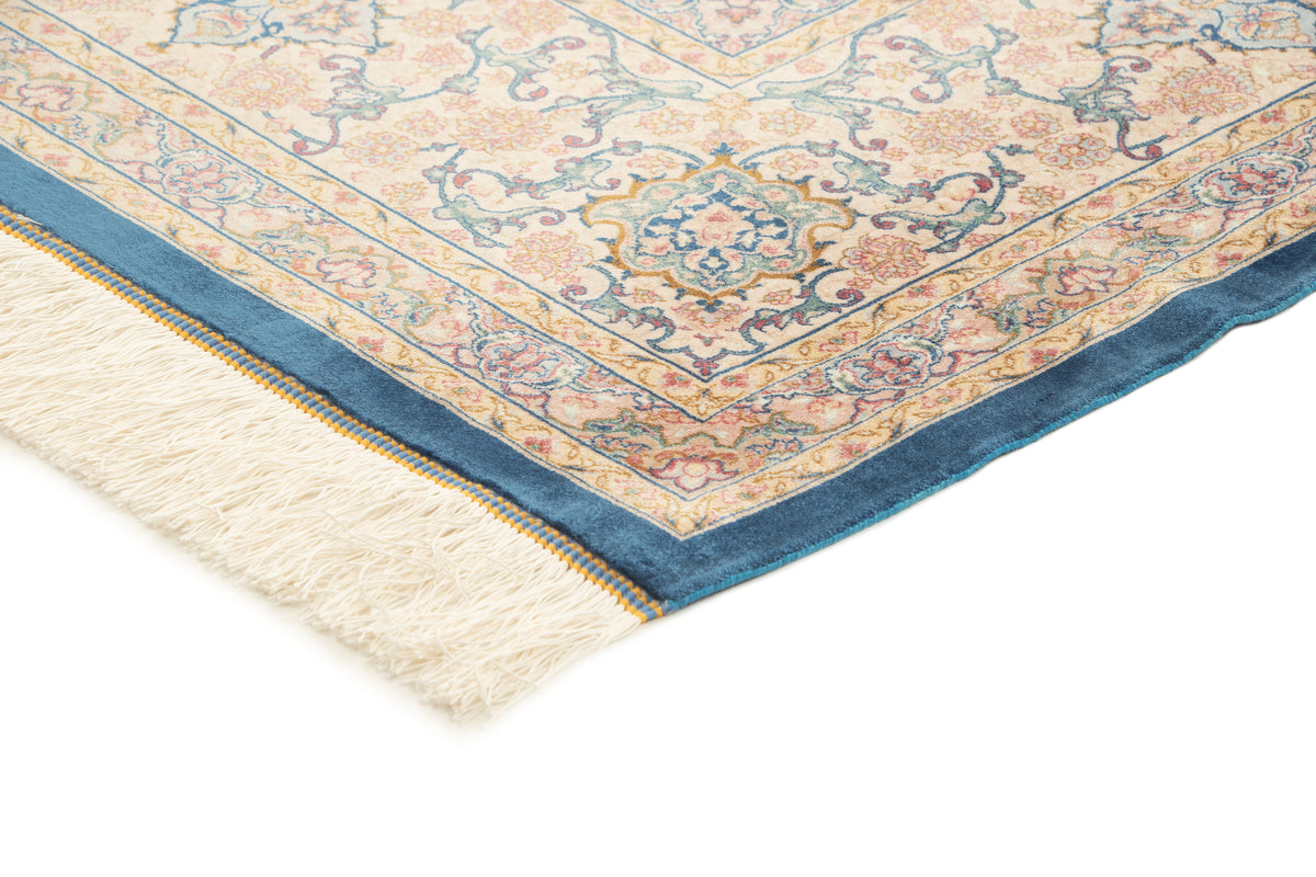Rechteck Teppich Ghom Design in Blau von Hadorn™ - Lifestyle Image