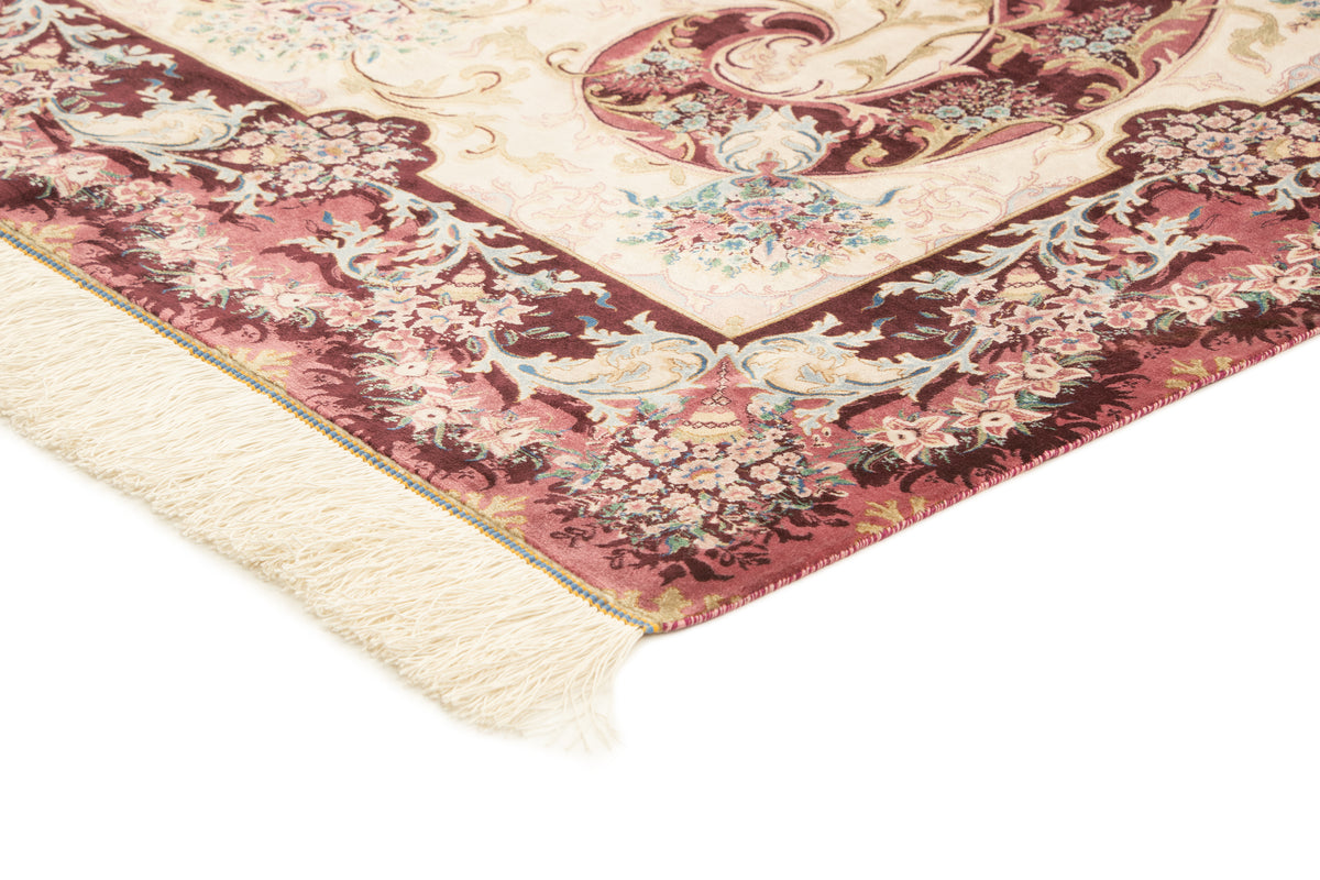 Rechteck Teppich Ghom Design in Lila von Hadorn™ - Lifestyle Image