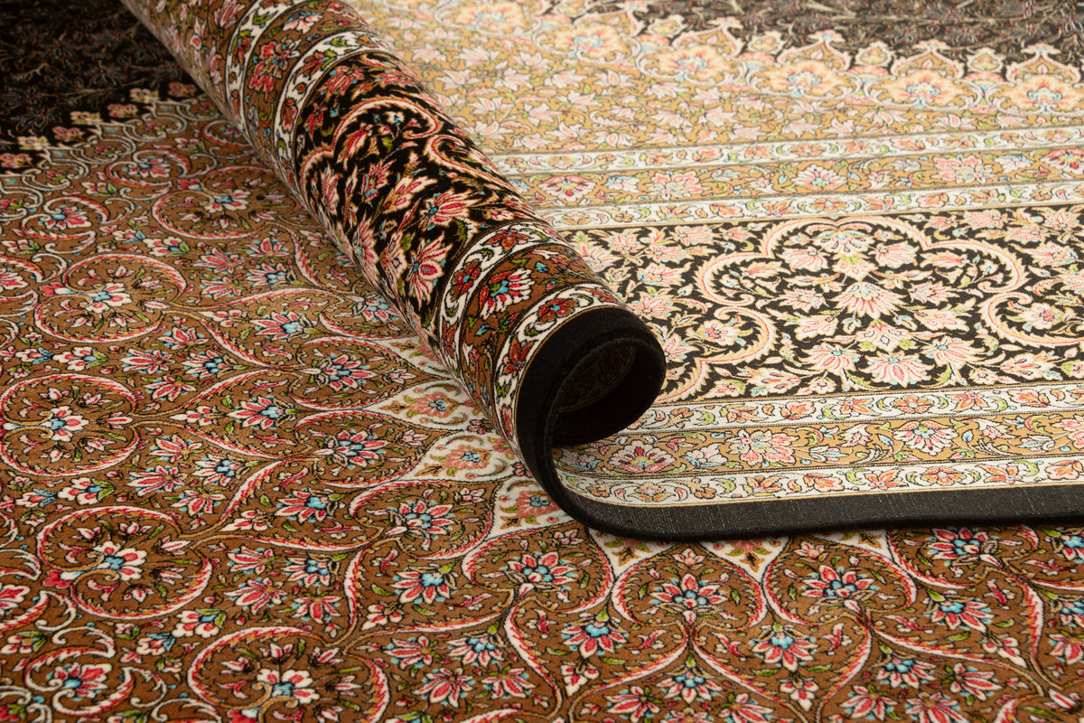 Rechteck Teppich Ghom Design in Braun von Hadorn™ - Lifestyle Image