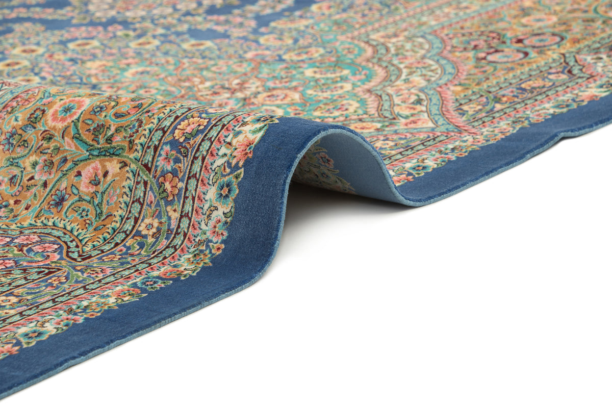Rechteck Teppich Ghom Design in Blau von Hadorn™ - Lifestyle Image