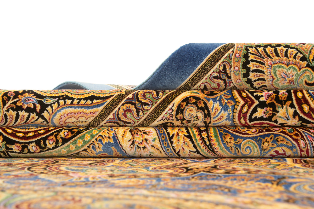Rechteck Teppich Ghom Design in Blau von Hadorn™ - Lifestyle Image