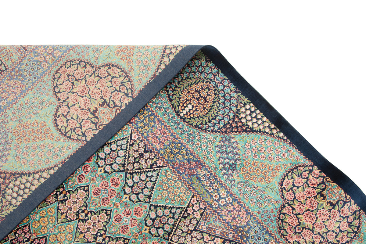 Rechteck Teppich Ghom Design in Blau von Hadorn™ - Lifestyle Image