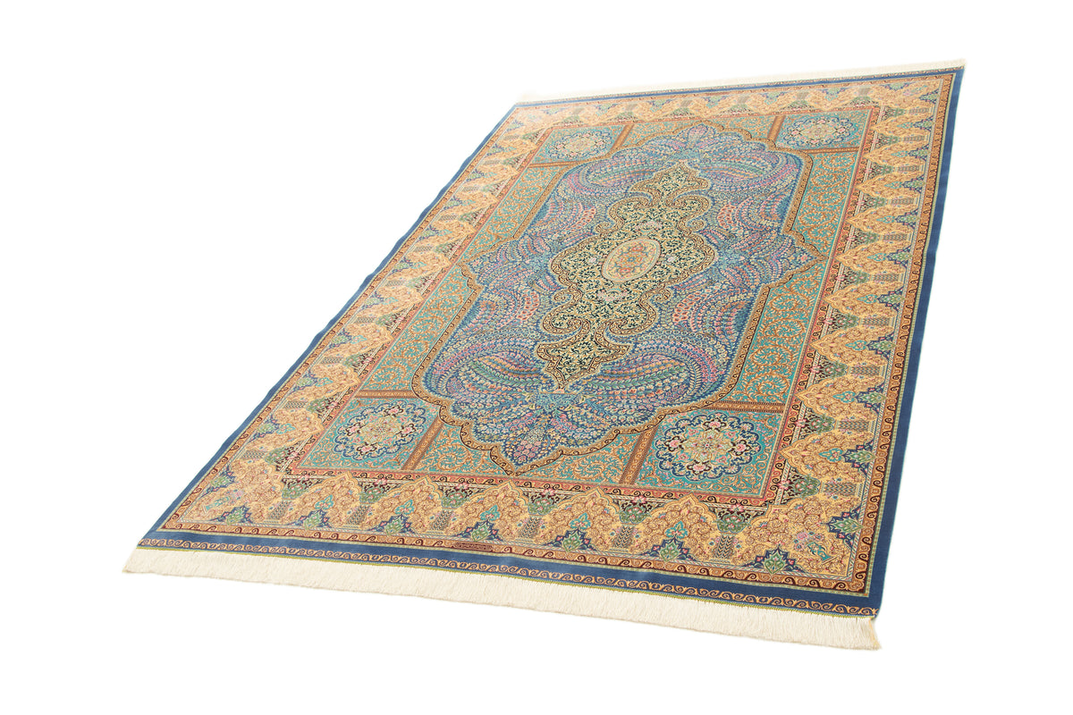 Rechteck Teppich Ghom Design in Blau von Hadorn™ - Lifestyle Image