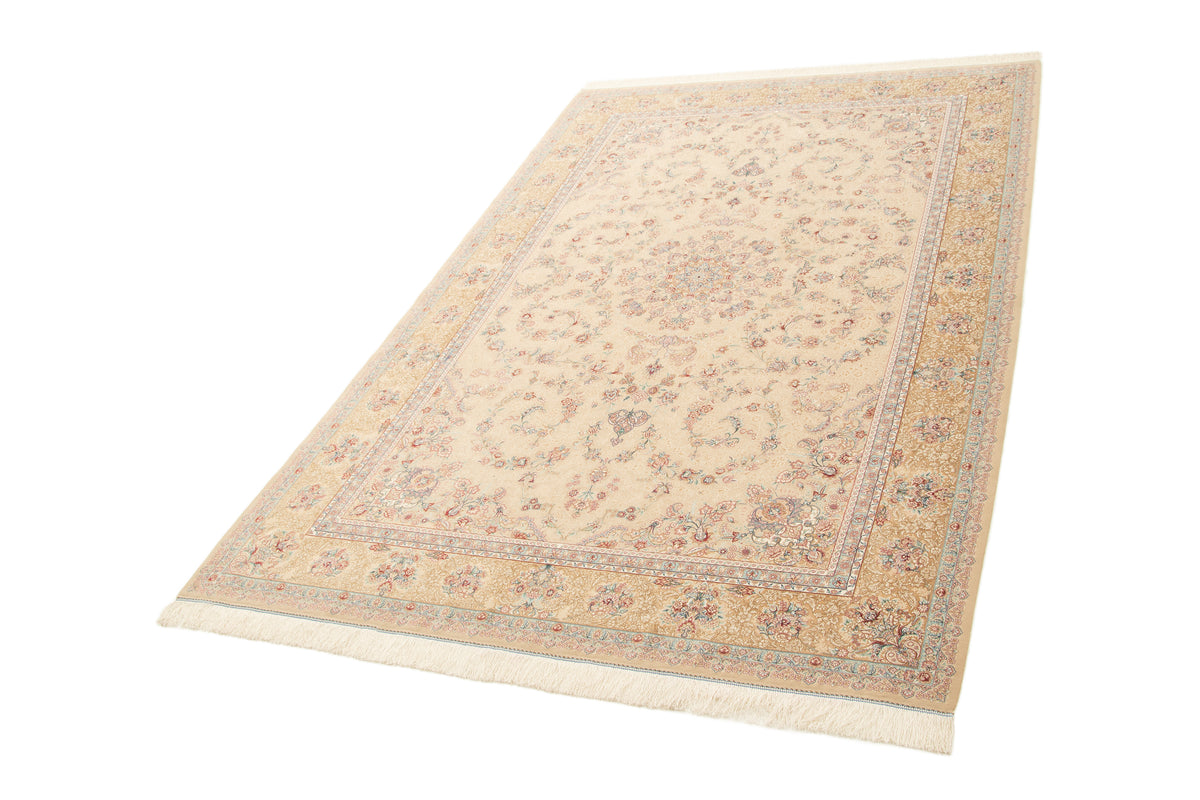 Rechteck Teppich Ghom Design in Beige von Hadorn™ - Lifestyle Image