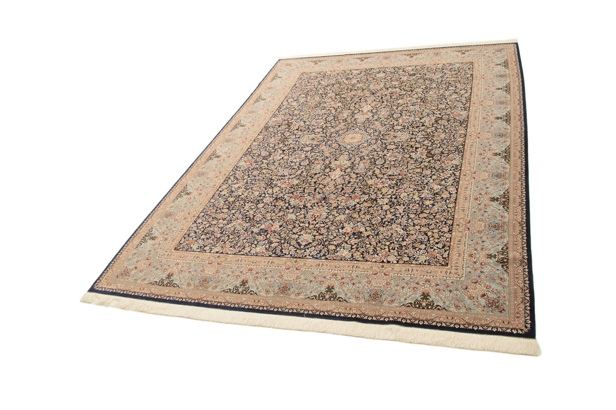 Rechteck Teppich Ghom Design in Dunkelblau von Hadorn™ - Lifestyle Image