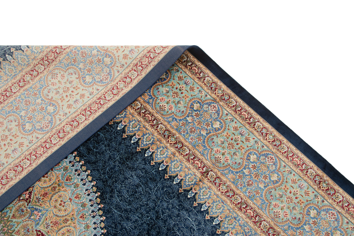 Rechteck Teppich Ghom Design in Dunkelblau von Hadorn™ - Lifestyle Image