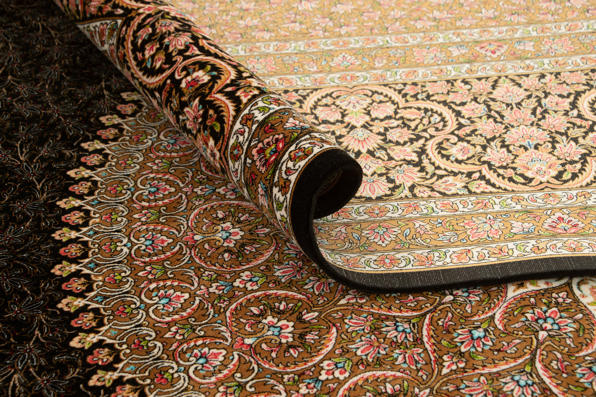 Rechteck Teppich Ghom Design in Schwarz von Hadorn™ - Lifestyle Image