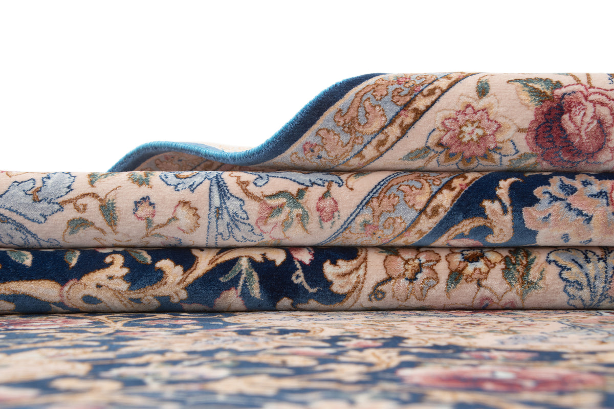 Rechteck Teppich Ghom Design in Blau von Hadorn™ - Lifestyle Image