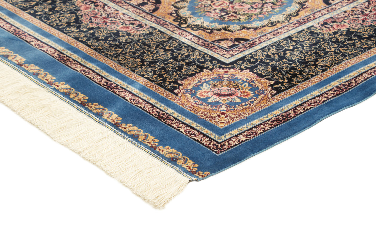 Rechteck Teppich Ghom Design in Blau von Hadorn™ - Lifestyle Image