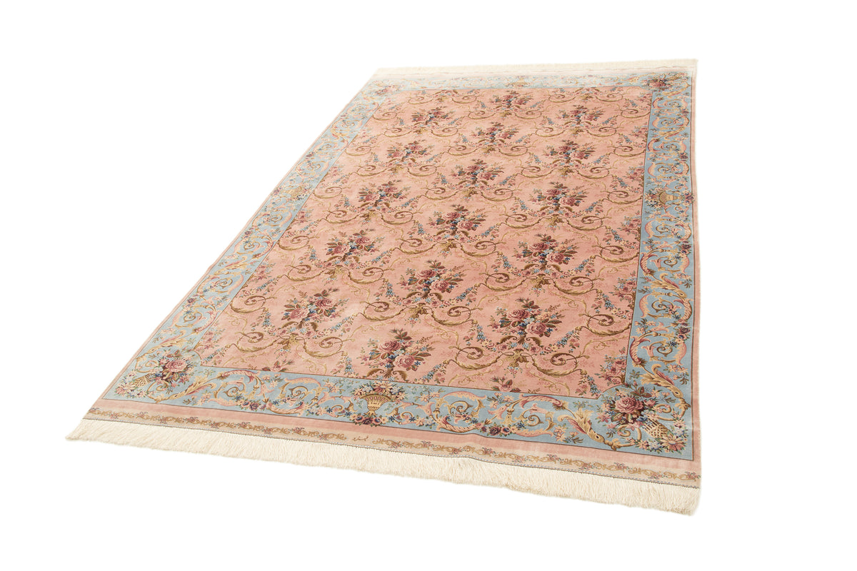 Rechteck Teppich Ghom Design in Rosa von Hadorn™ - Lifestyle Image