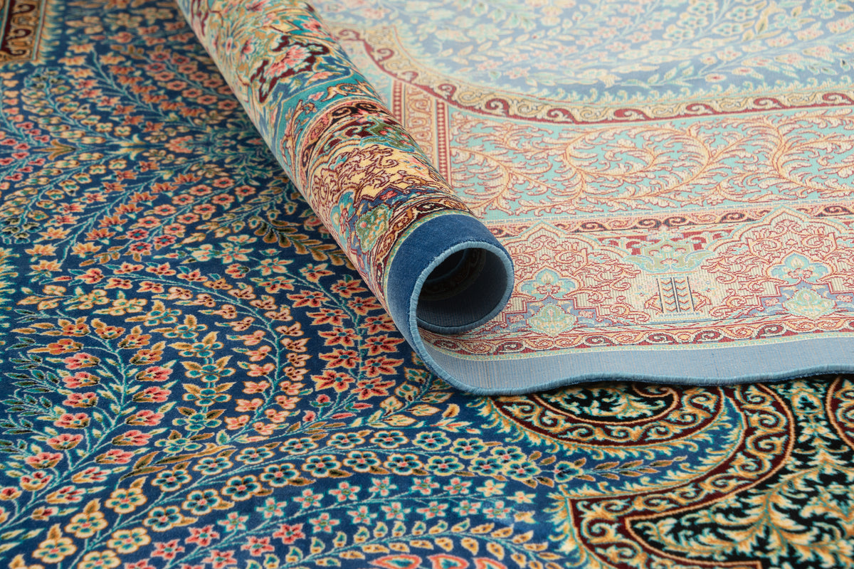 Rechteck Teppich Ghom Design in Blau von Hadorn™ - Lifestyle Image