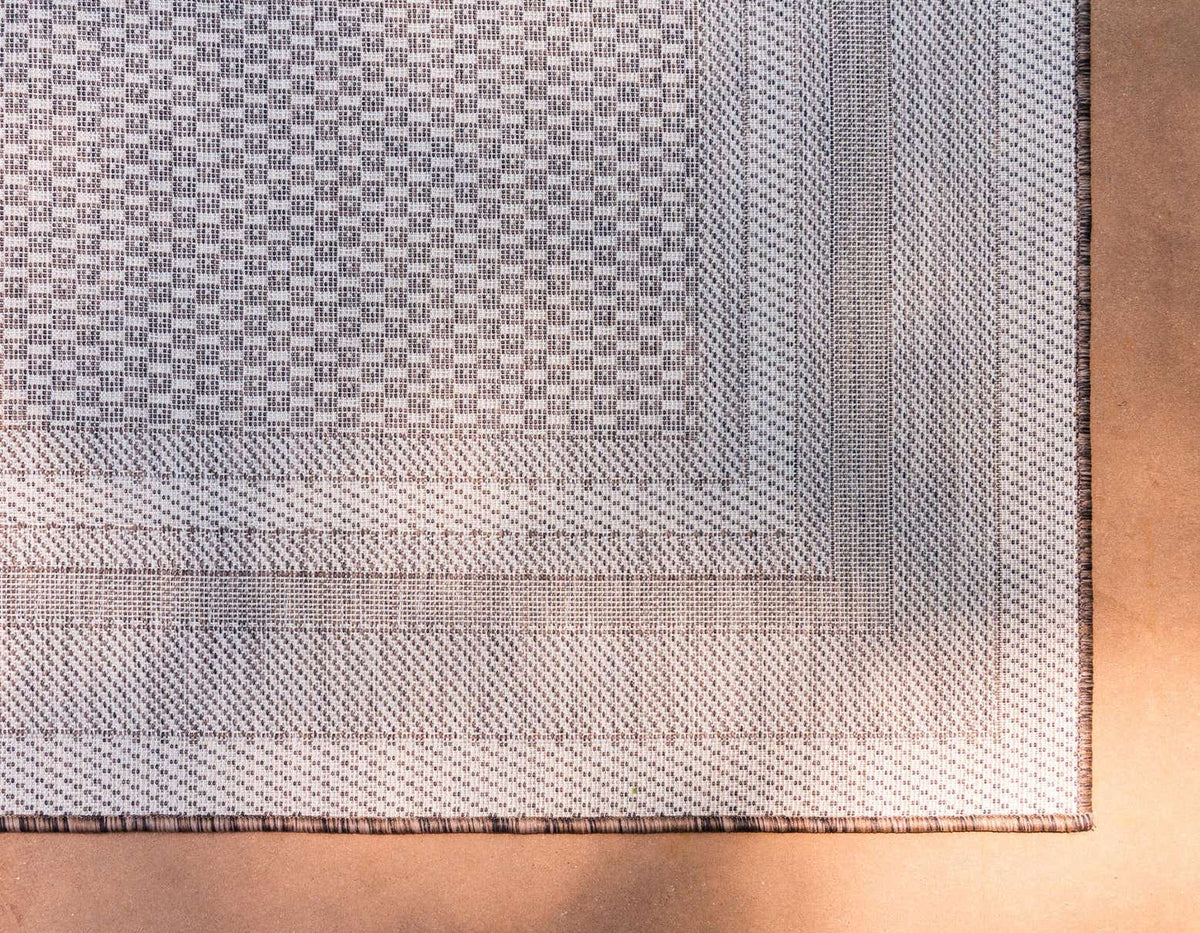 Rechteck Outdoor Teppich Tulum Outdoor in Braun von Hadorn™ - Lifestyle Image