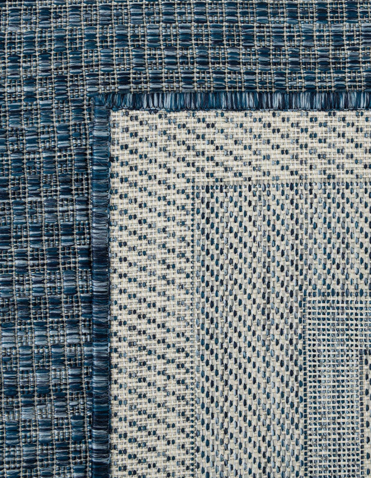 Rund Outdoor Teppich Tulum Outdoor in Blau von Hadorn™ - Lifestyle Image