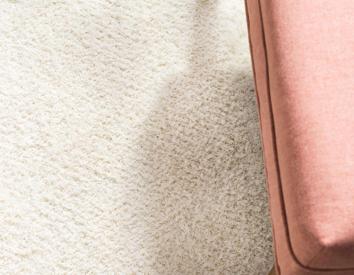 Quadratisch Teppich Luzern in Weiss von Hadorn™ - Lifestyle Image