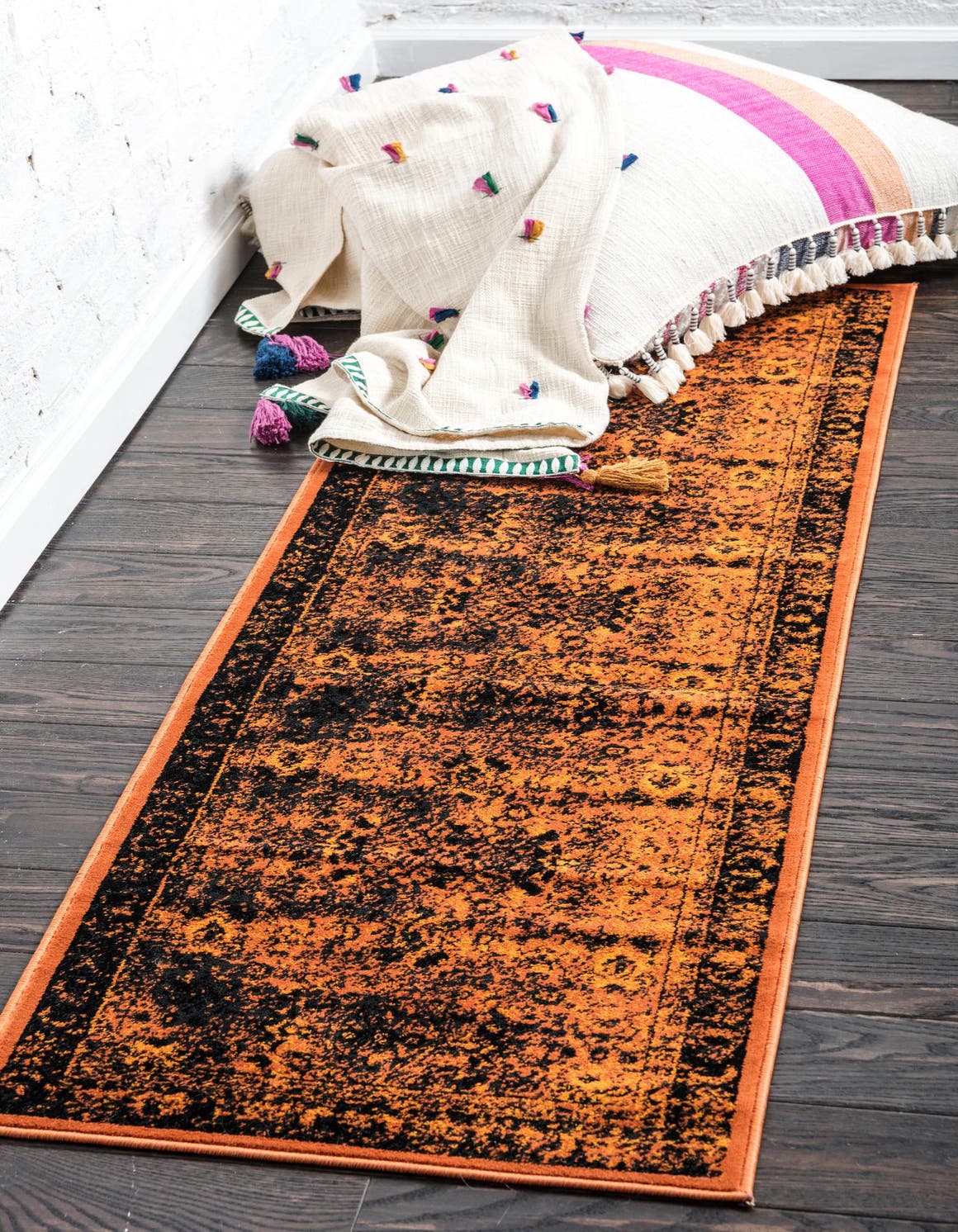 Läufer Teppich Istanbul in Terrakotta von Hadorn™ - Lifestyle Image