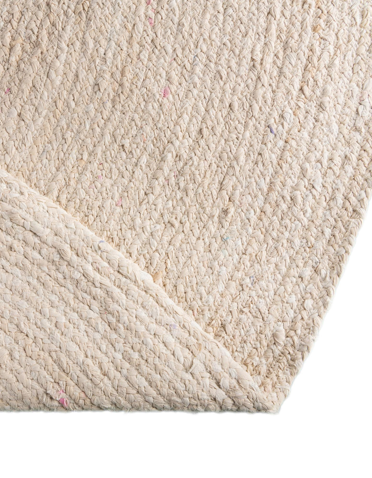 Rund Teppich Braided Chindi in Beige von Hadorn™ - Lifestyle Image