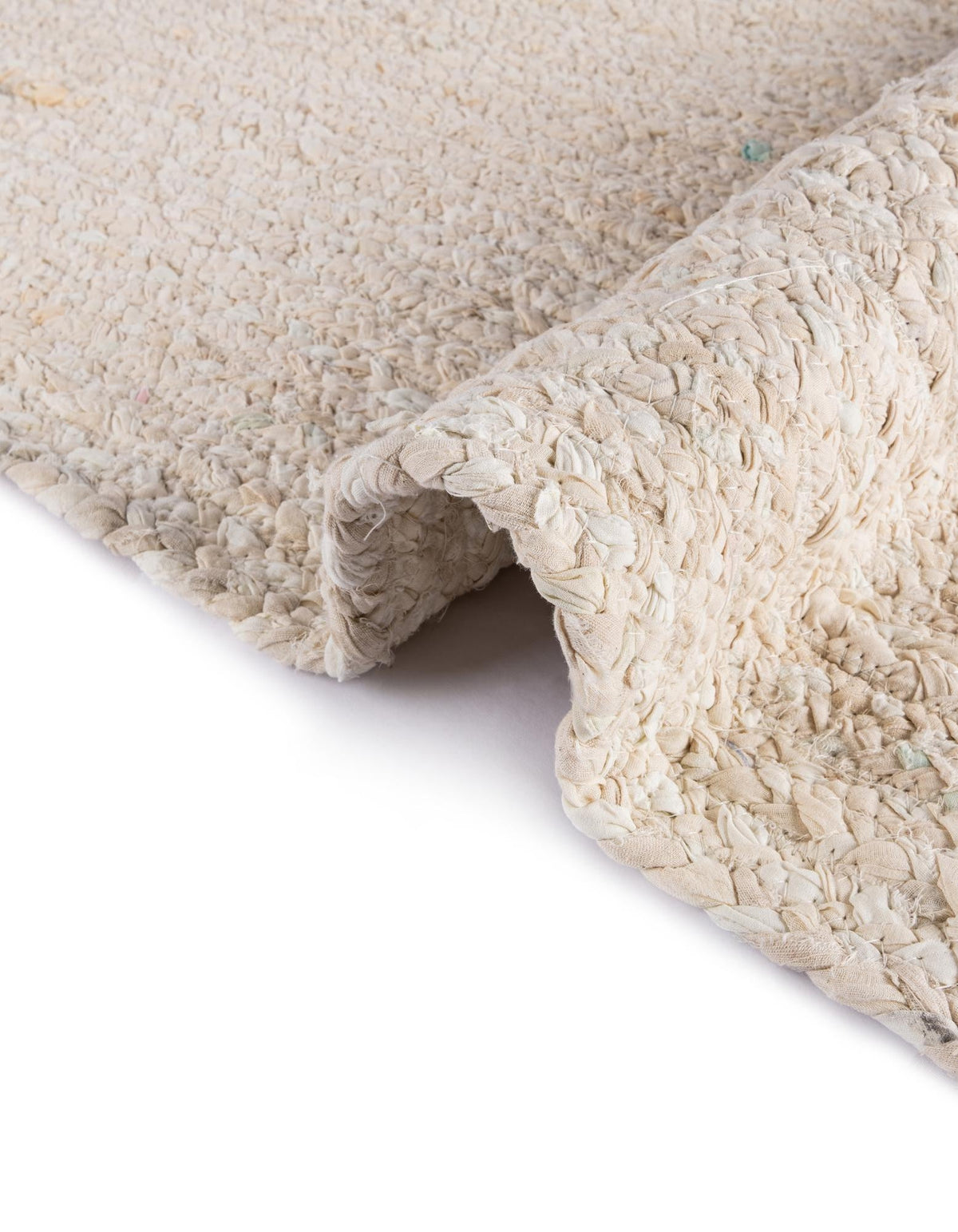 Rund Teppich Braided Chindi in Beige von Hadorn™ - Lifestyle Image