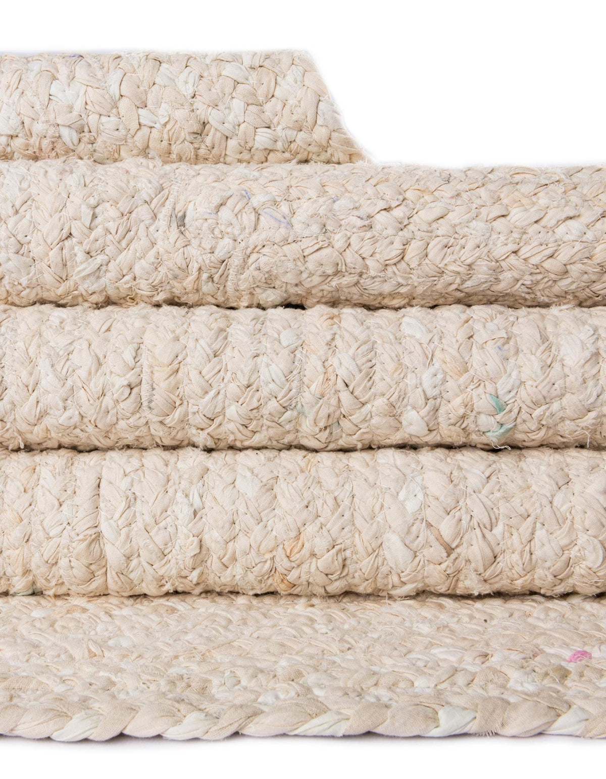 Rund Teppich Braided Chindi in Beige von Hadorn™ - Lifestyle Image