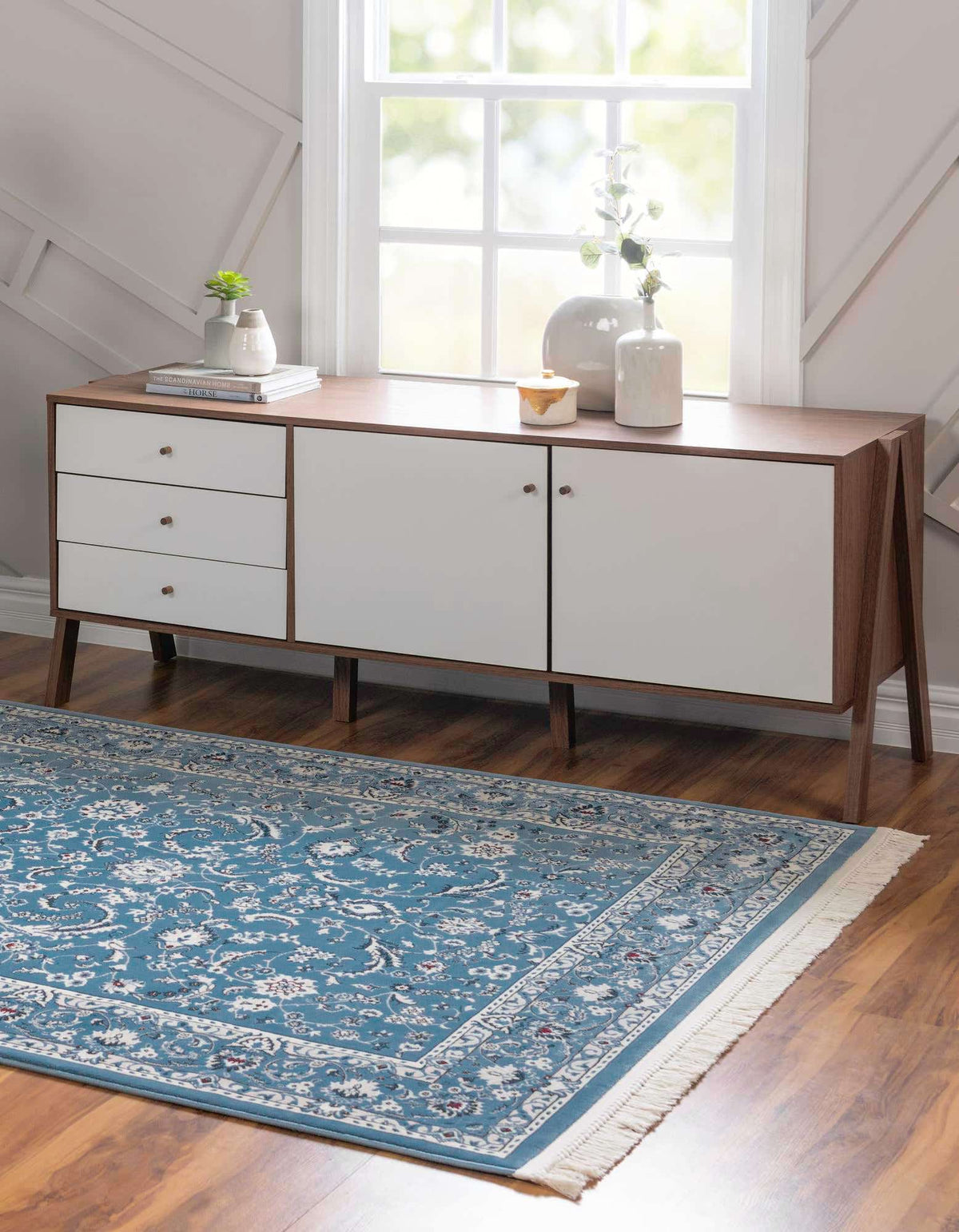 Läufer Teppich Classical in Hellblau von Hadorn™ - Lifestyle Image