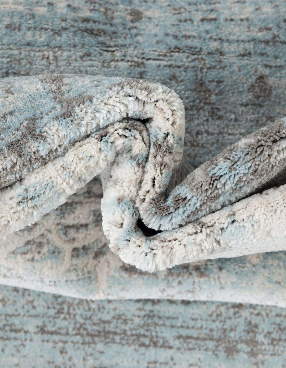 Rund Teppich New Vintage in Hellblau von Hadorn™ - Lifestyle Image