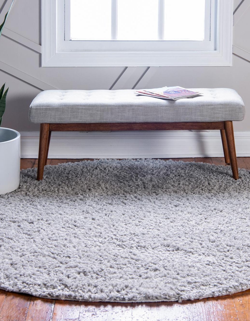 Rund Hochflorteppich Zermatt Shag in Grau von Hadorn™ - Lifestyle Image