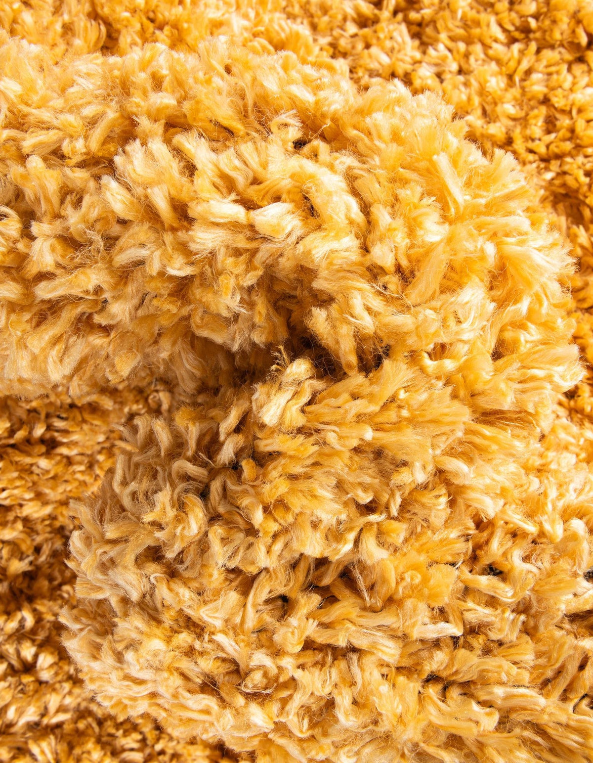 Quadratisch Hochflorteppich Zermatt Shag in Gelb von Hadorn™ - Lifestyle Image