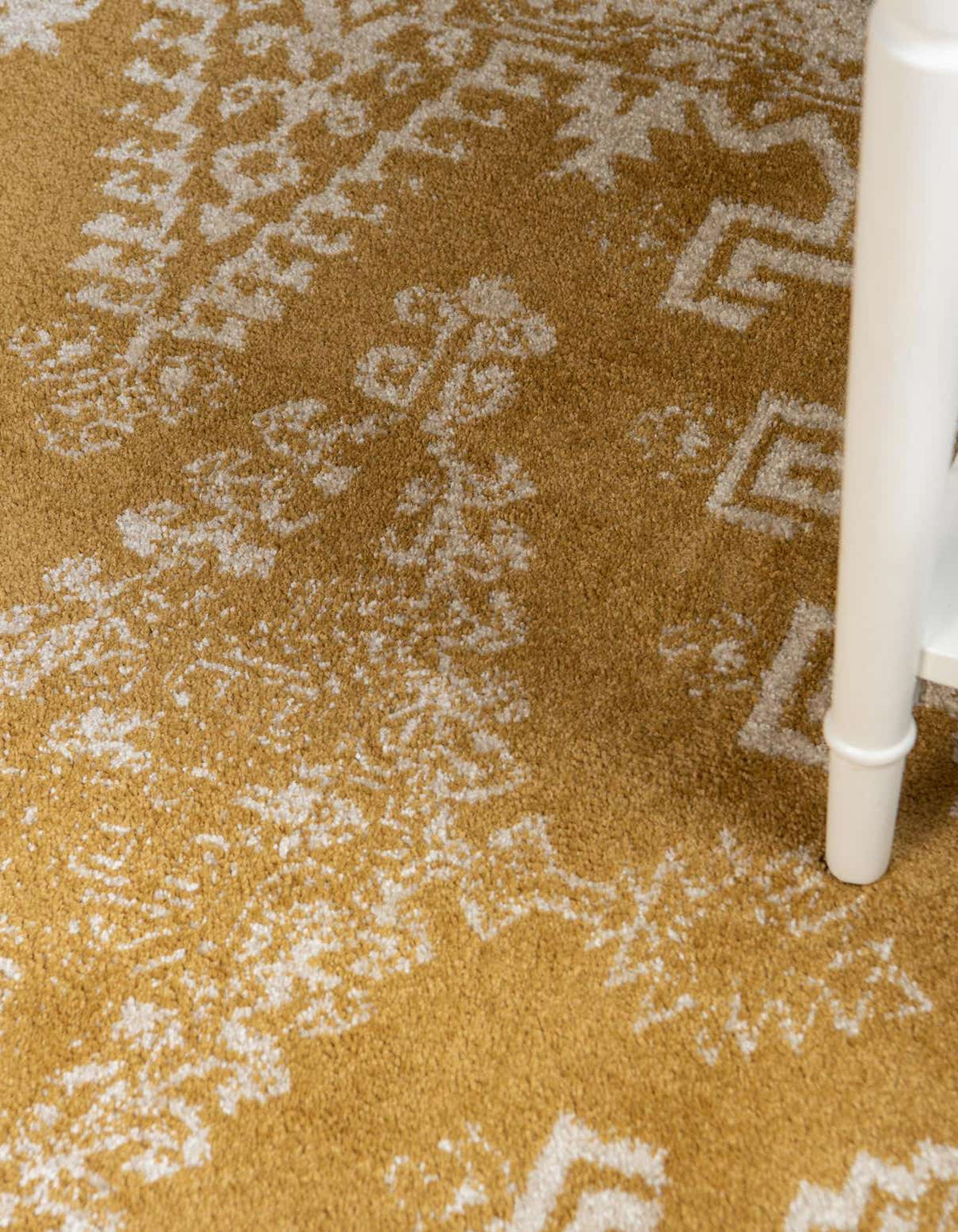 Rechteck Teppich Arcadia in Gold von Hadorn™ - Lifestyle Image