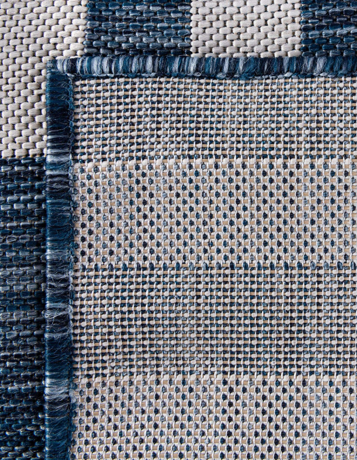 Rechteck Outdoor Teppich Outdoor Striped in Blau von Hadorn™ - Lifestyle Image