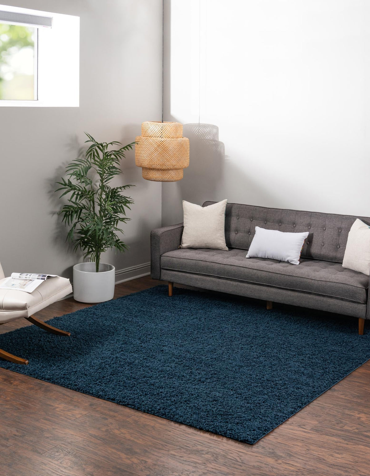 Quadratisch Hochflorteppich Solid Shag in Blau von Hadorn™ - Lifestyle Image
