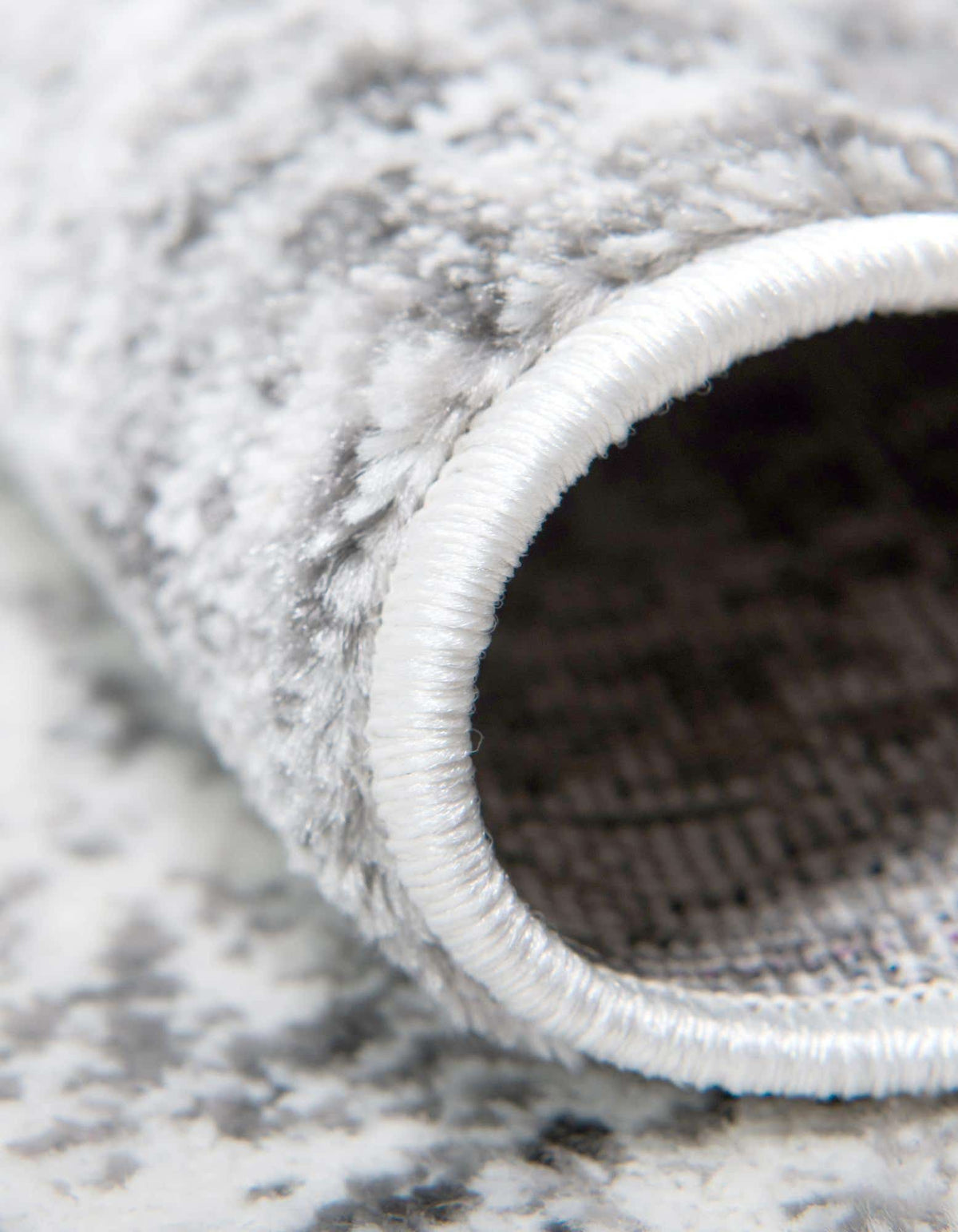 Oval Teppich Monaco in Grau von Hadorn™ - Lifestyle Image