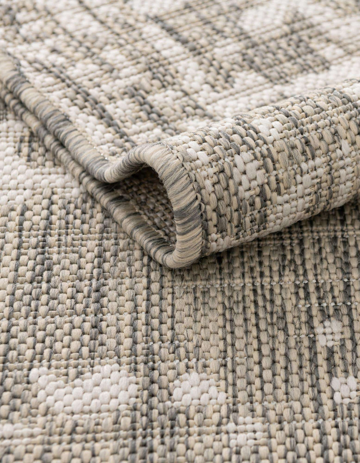 Rechteck Outdoor Teppich Jill Zarin Outdoor in Grau von Hadorn™ - Lifestyle Image