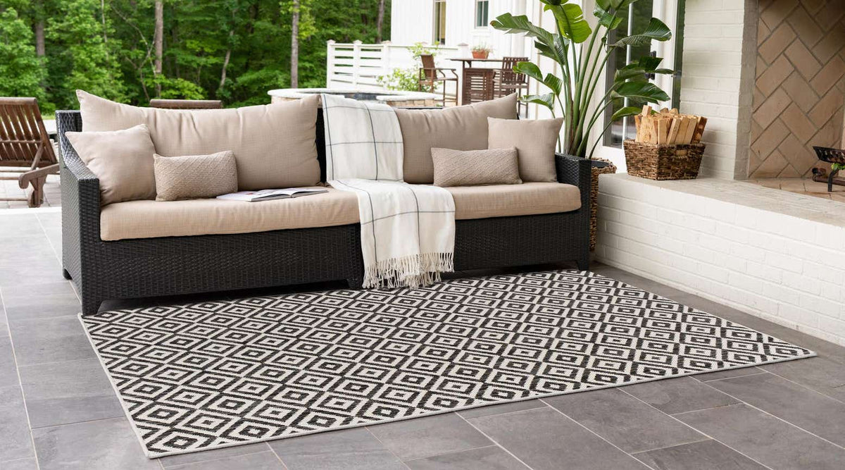 Rechteck Outdoor Teppich Tulum Outdoor in Anthrazit von Hadorn™ - Lifestyle Image
