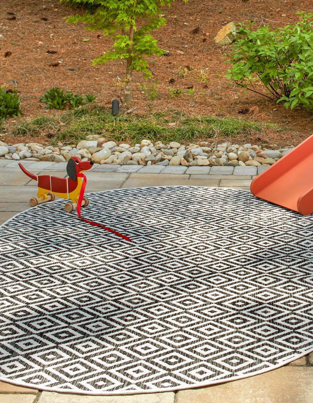 Oval Outdoor Teppich Tulum Outdoor in Anthrazit von Hadorn™ - Lifestyle Image