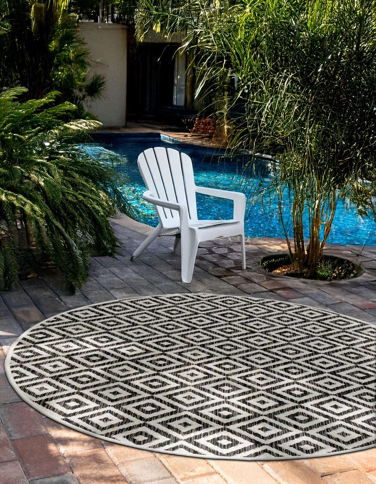 Rund Outdoor Teppich Tulum Outdoor in Anthrazit von Hadorn™ - Lifestyle Image