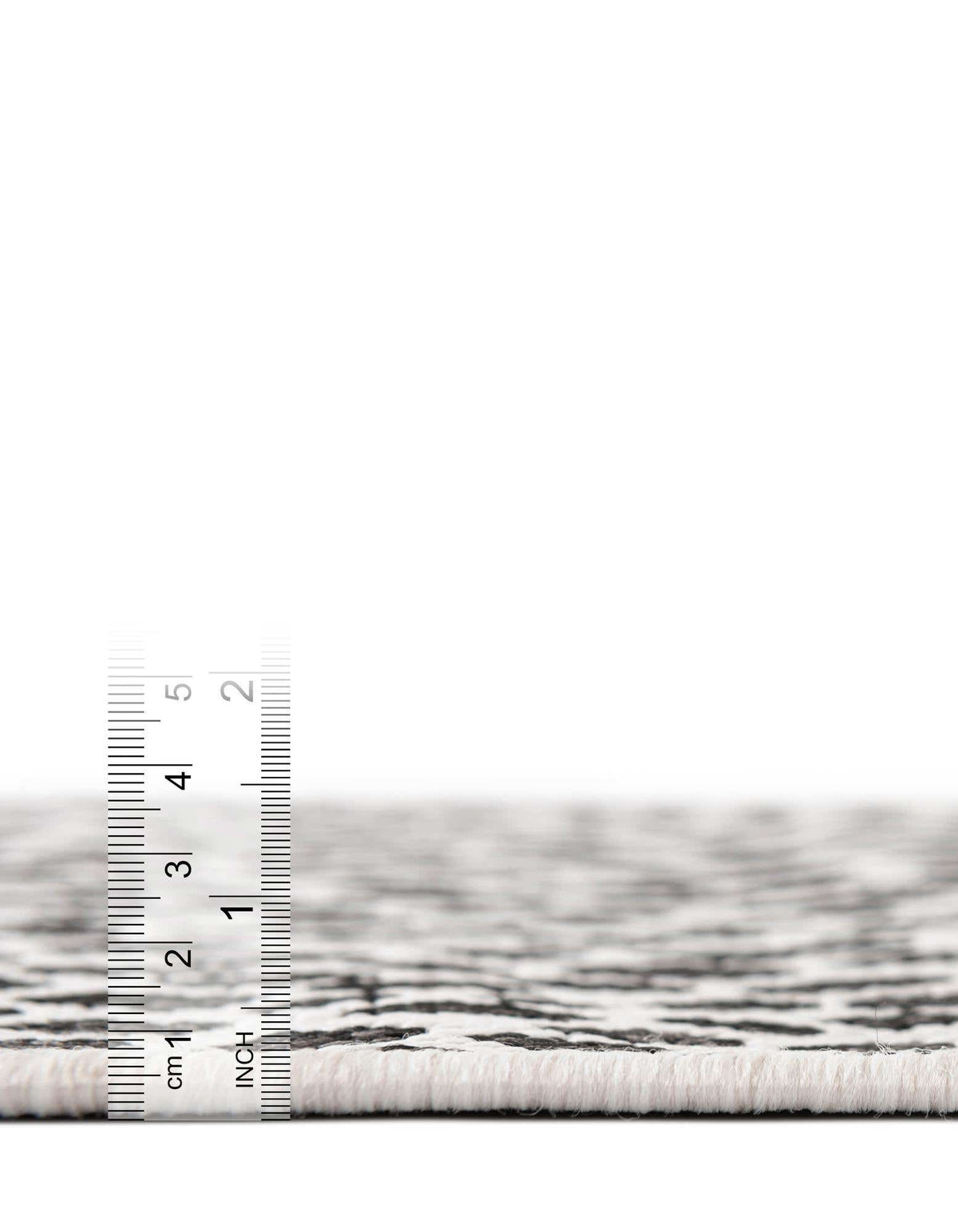 Quadratisch Outdoor Teppich Tulum Outdoor in Schwarz von Hadorn™ - Lifestyle Image