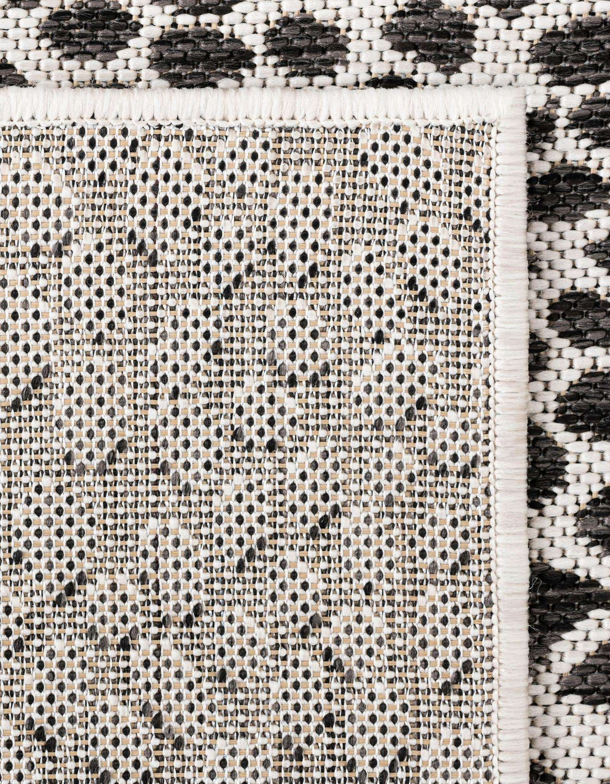 Quadratisch Outdoor Teppich Tulum Outdoor in Schwarz von Hadorn™ - Lifestyle Image