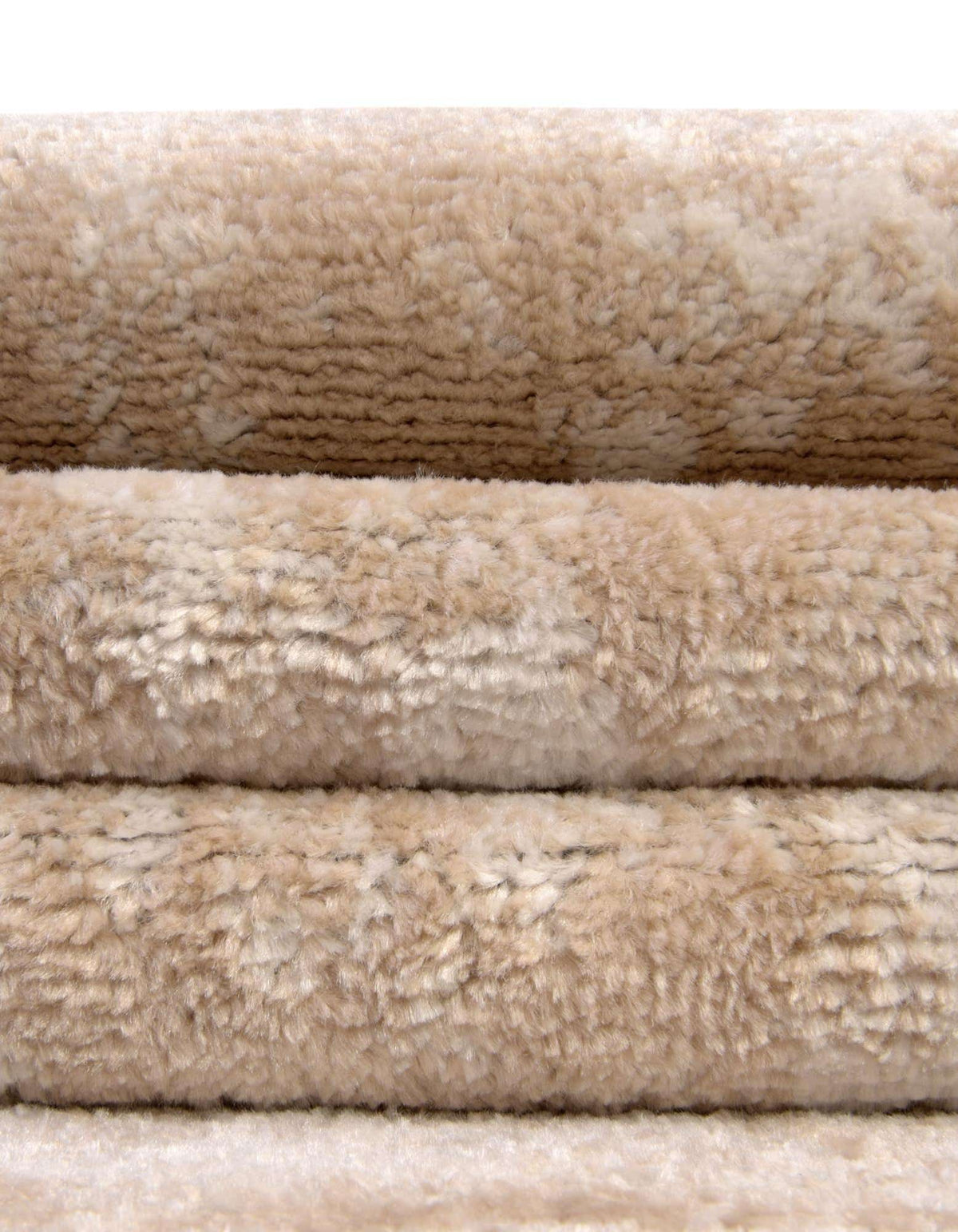 Rund Teppich Aurora in Sand von Hadorn™ - Lifestyle Image