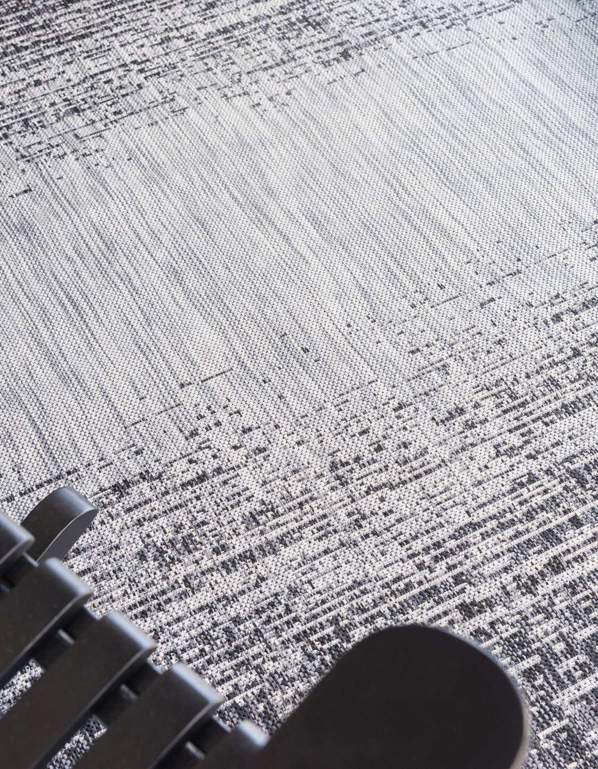 Rechteck Outdoor Teppich Outdoor Modern in Anthrazit von Hadorn™ - Lifestyle Image