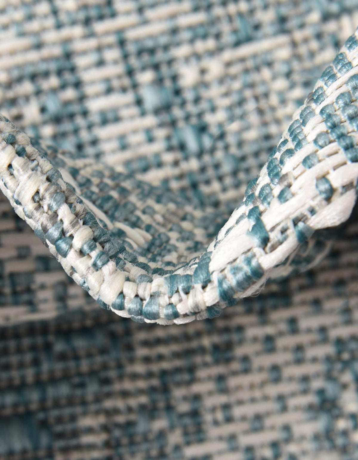 Rechteck Outdoor Teppich Outdoor Traditional in Aqua von Hadorn™ - Lifestyle Image