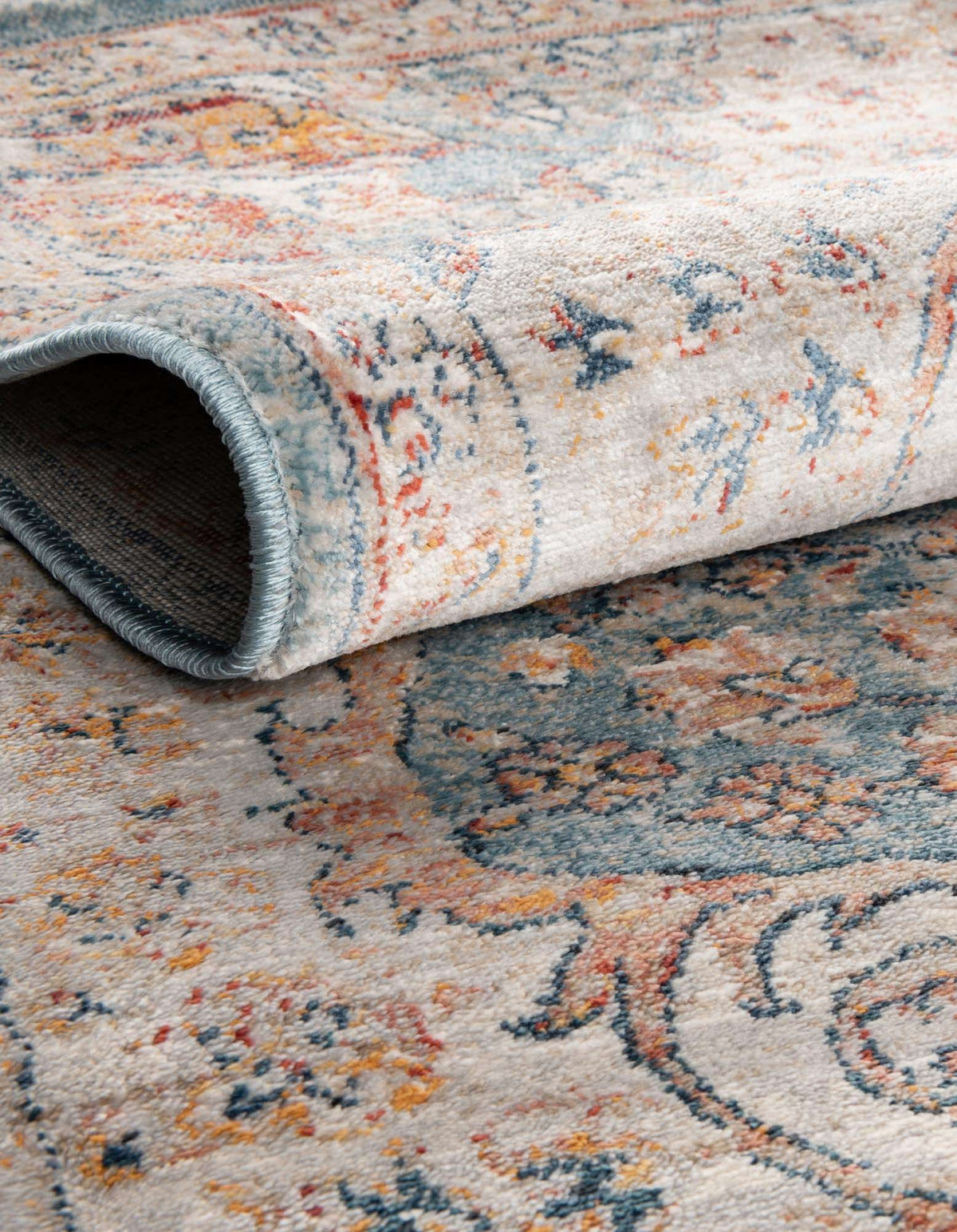 Rechteck Teppich Newport in Blau von Hadorn™ - Lifestyle Image