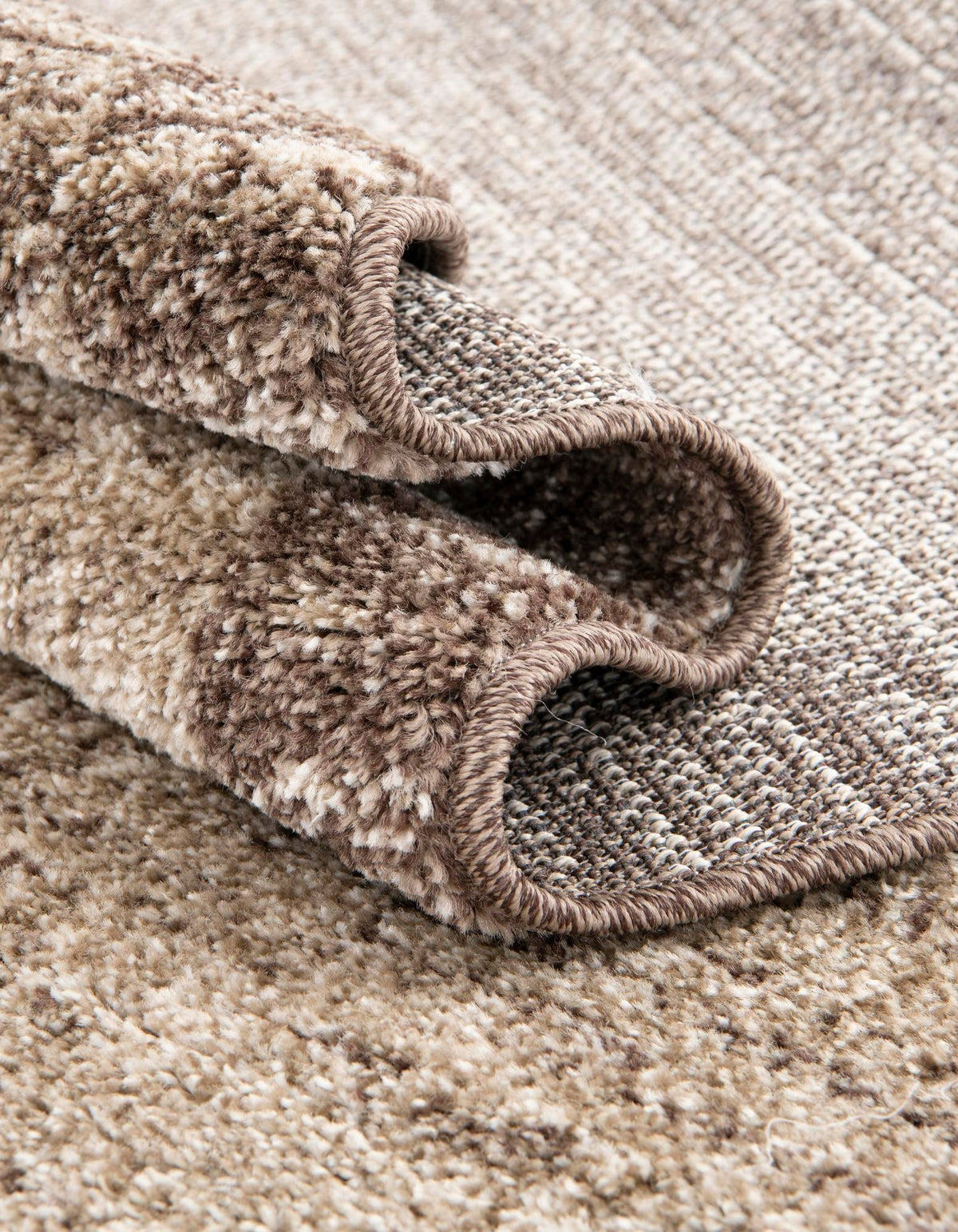 Quadratisch Teppich Loft in Beige von Hadorn™ - Lifestyle Image