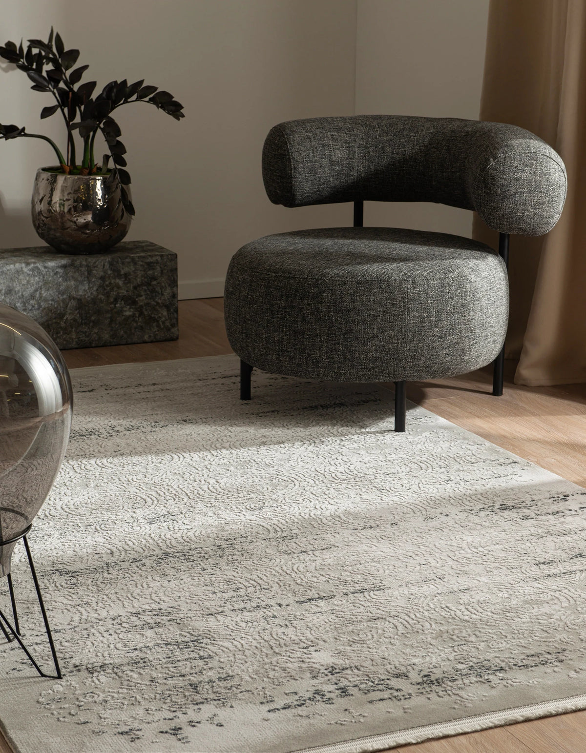 Quadratisch Teppich Davos Charme in Grau von Hadorn™ - Lifestyle Image