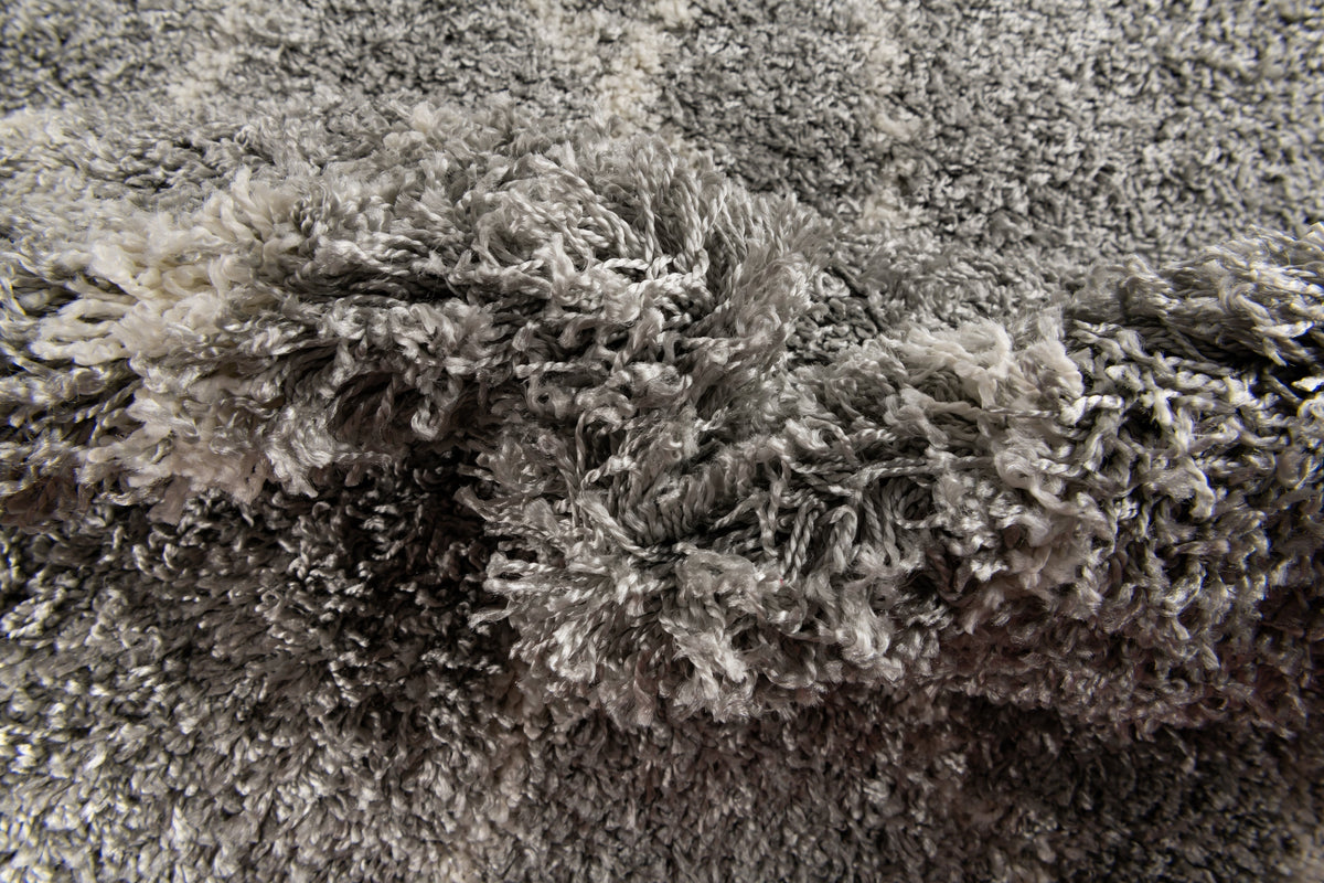 Quadratisch Teppich Lachen Fence in Wolkengrau von Hadorn™ - Lifestyle Image