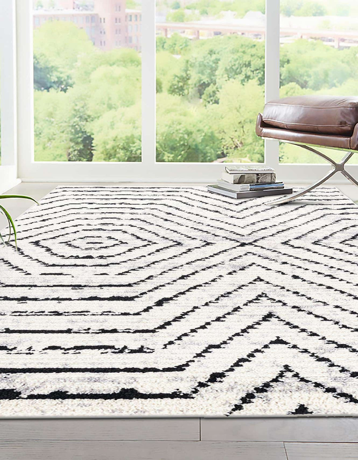 Rechteck Teppich Tagine in Schwarz und Weiss von Hadorn™ - Lifestyle Image