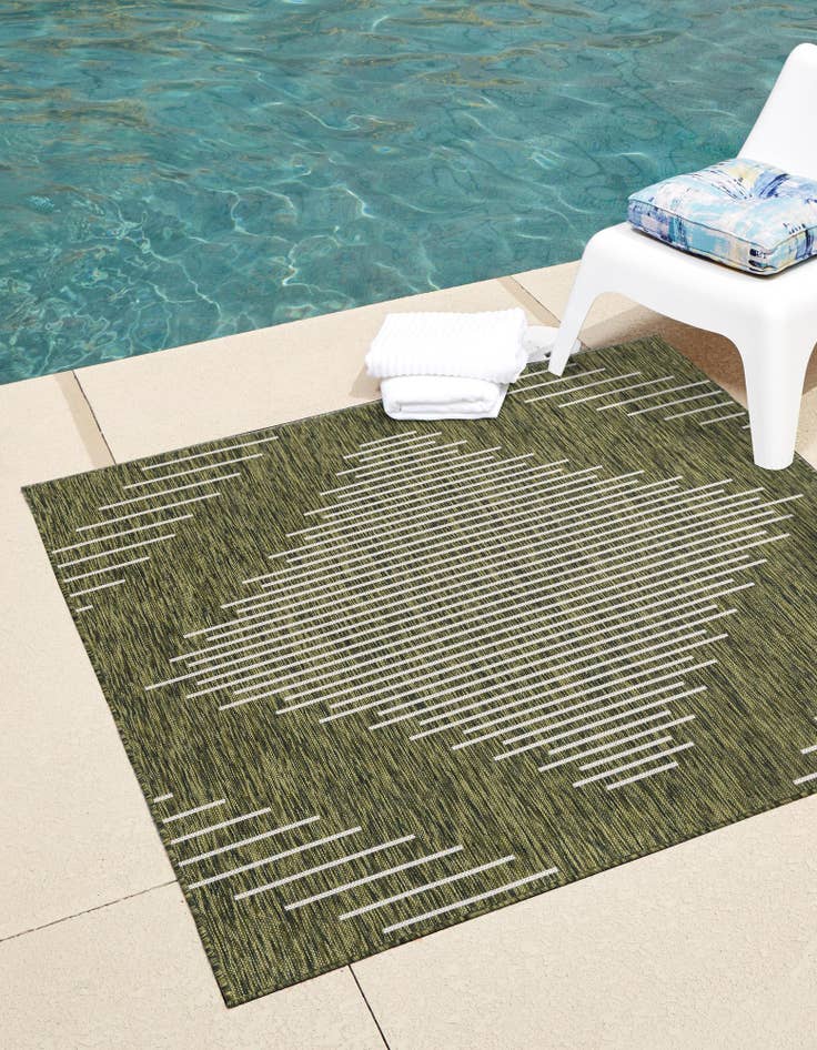 Quadratisch Outdoor Teppich Tulum Outdoor in Grün von Hadorn™ - Lifestyle Image