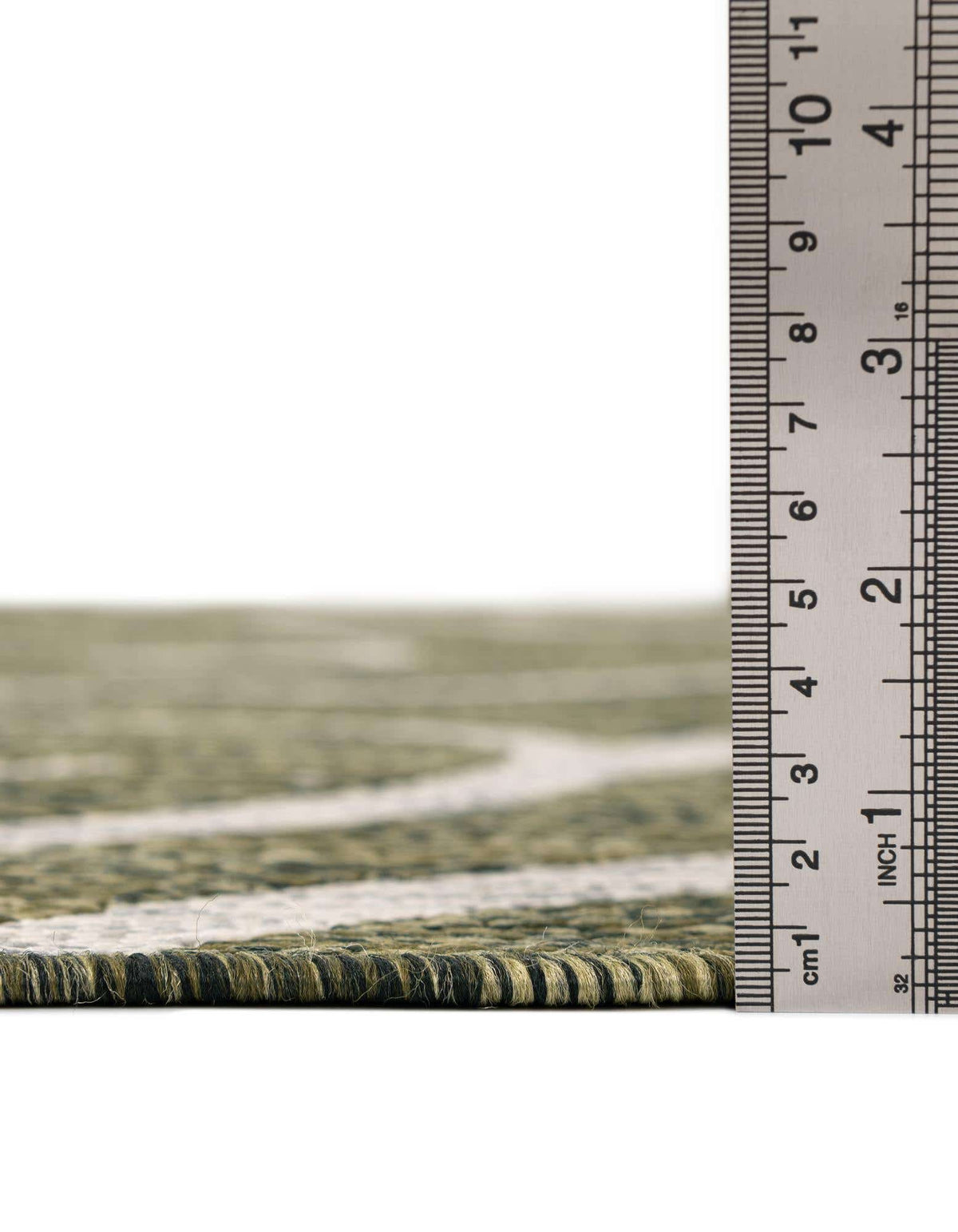 Quadratisch Outdoor Teppich Outdoor Botanical in Grün von Hadorn™ - Lifestyle Image